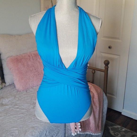 La Blanca Other - NEVER WORN One piece bathing suit